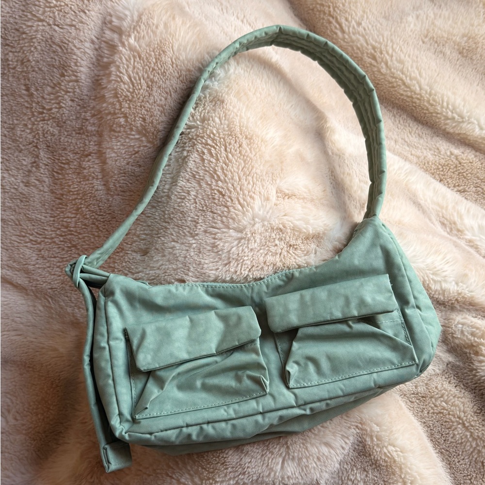 BAGGU Cargo Shoulder Bag in Seafoam | UO Exclusive